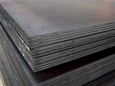 ST44 siyah sac, dayanıklılık, mukavemet ve uygun maliyet özellikleriyle öne çıkan bir çelik sac türüdür